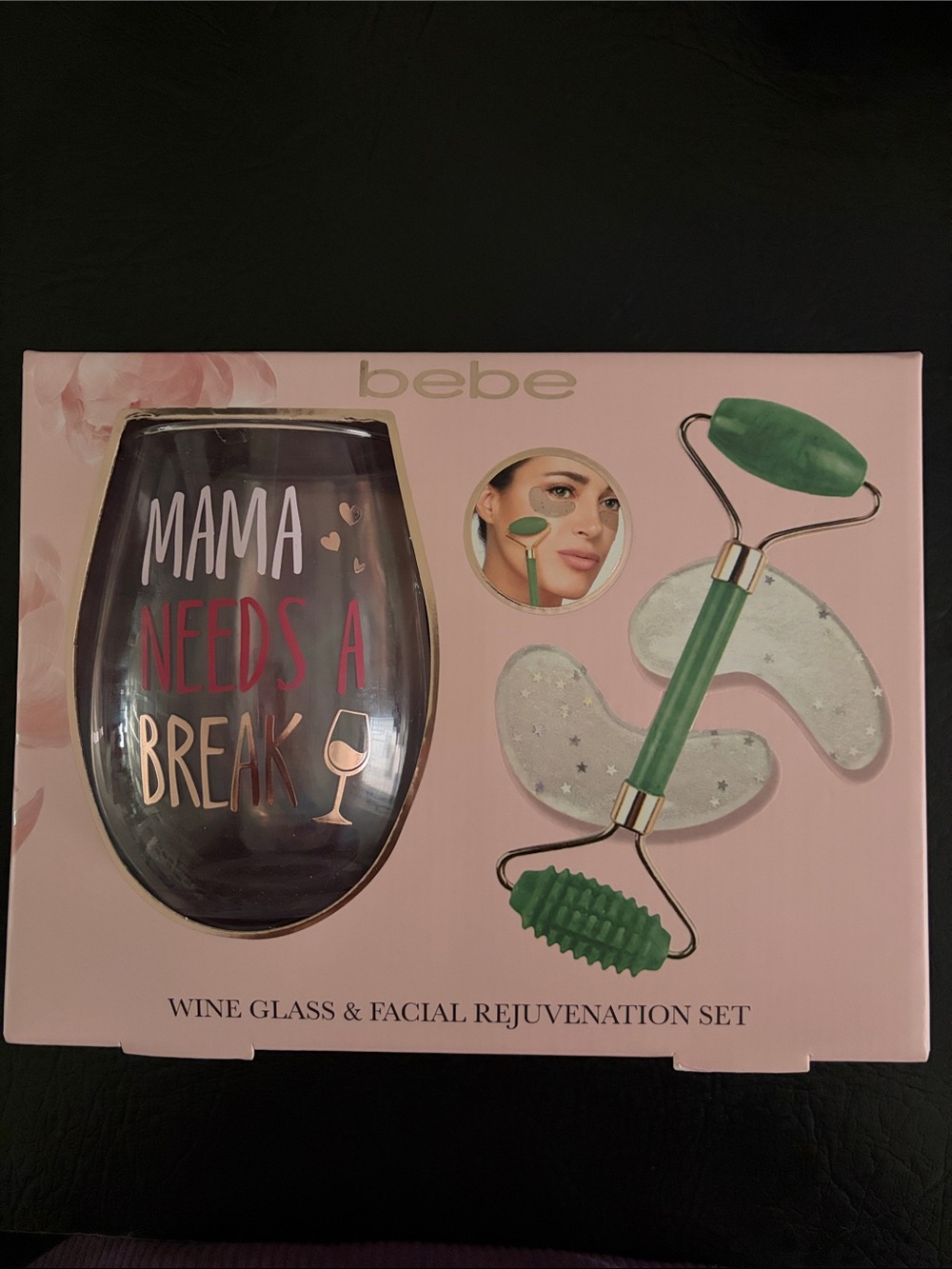 Bebe Wine Glass & Green Jade Facial Roller Set
